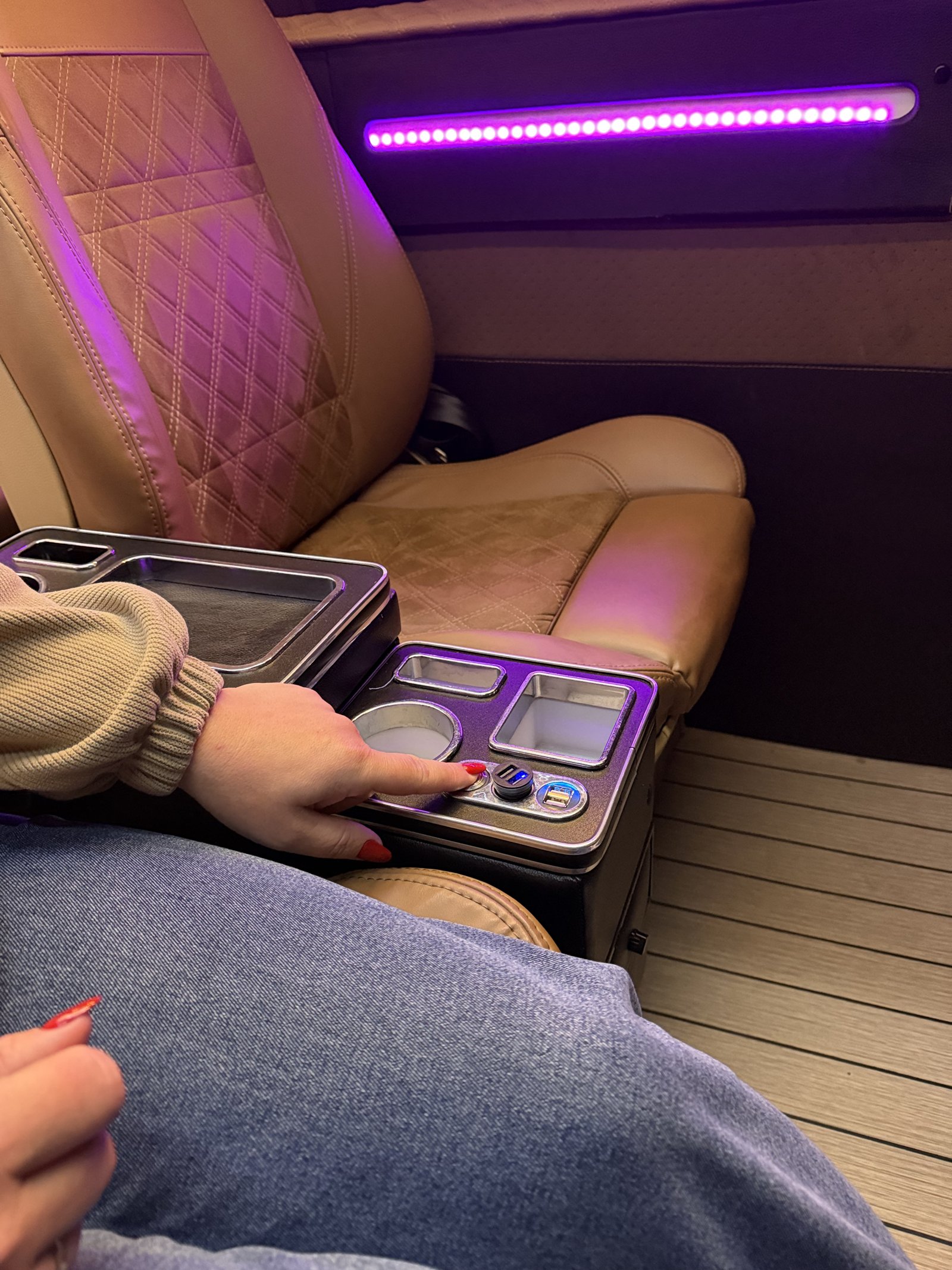 Comfort bus photo 3